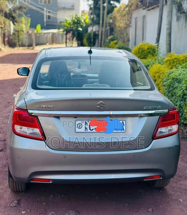 Suzuki Dzire 2022 Silver