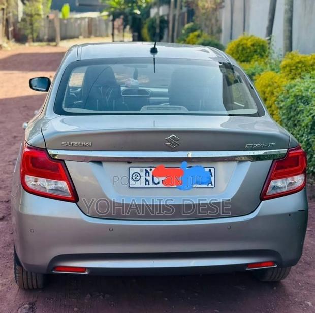 Suzuki Dzire 2022 Silver