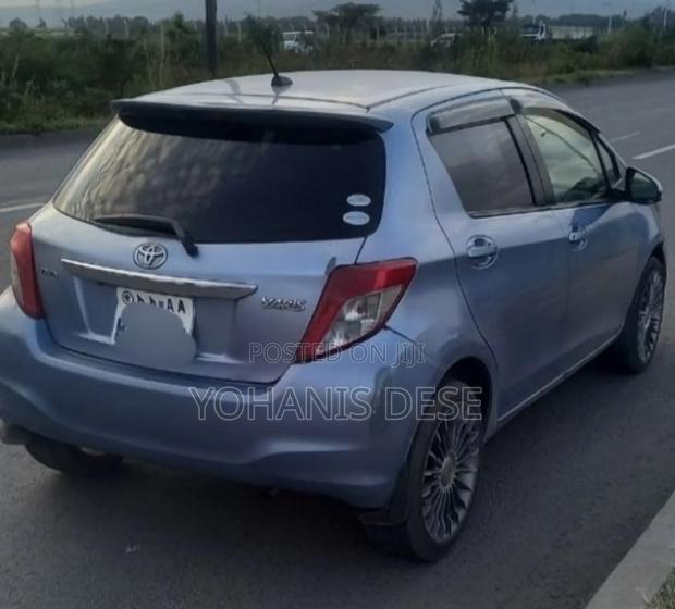 Toyota Yaris 2012 Blue