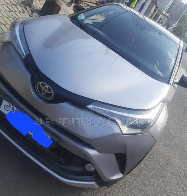 Toyota C-HR 2017 Silver