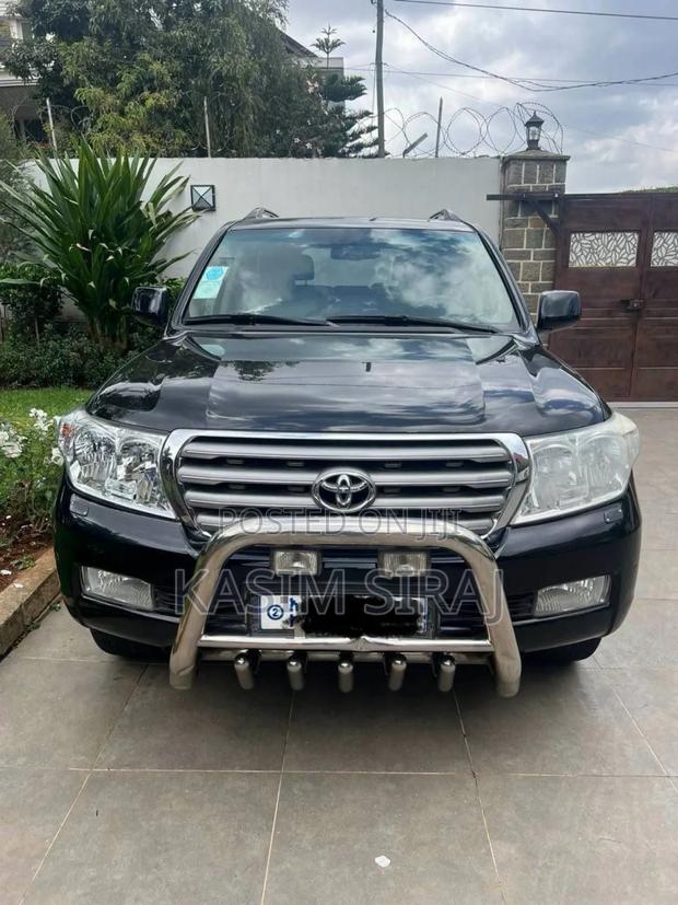 Toyota Land Cruiser 4.5 V8 GX-R 2013 Black