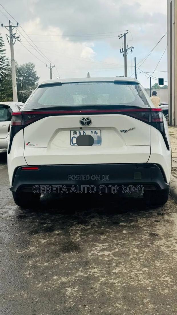 Toyota bZ4X 2023 White