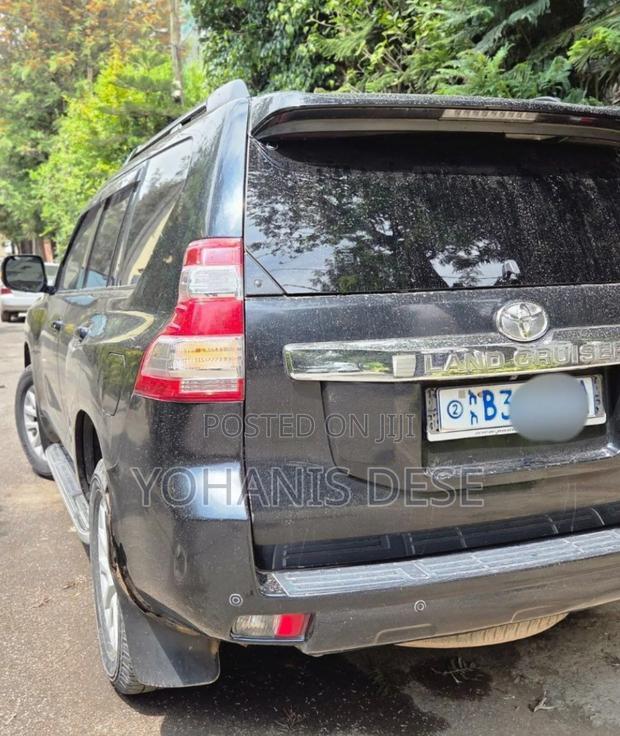 Toyota Land Cruiser Prado 2015 Black