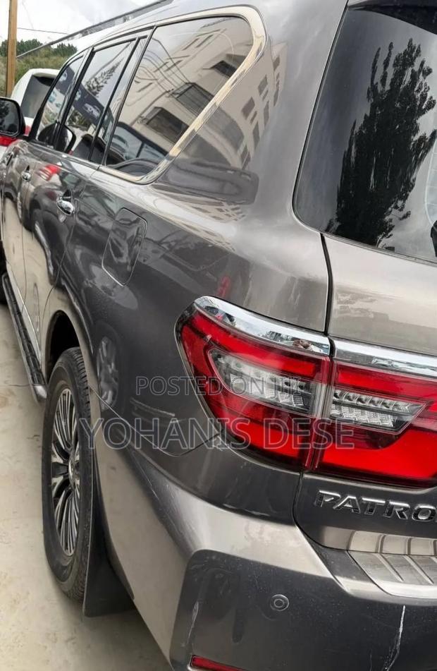 Nissan Patrol 2017 Gray
