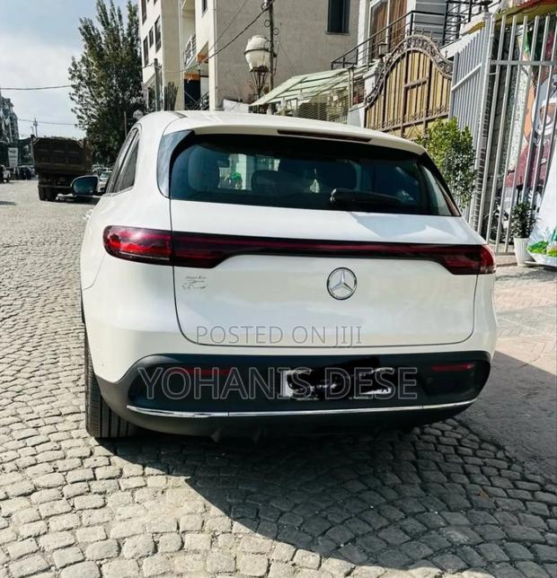 Mercedes-Benz EQE 2023 White