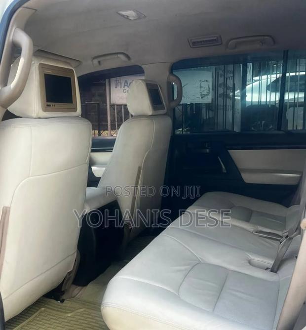 Toyota Land Cruiser 2008 White