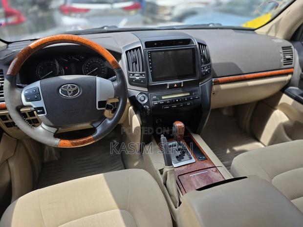 Toyota Land Cruiser 4.5 V8 GXR 2014 Silver