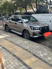 Toyota Hilux 2019 Gold for sale