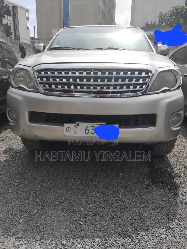 Toyota Hilux 2010 Silver