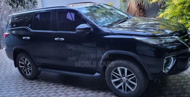 Toyota Fortuner 2.8 D AWD 2018 Gray