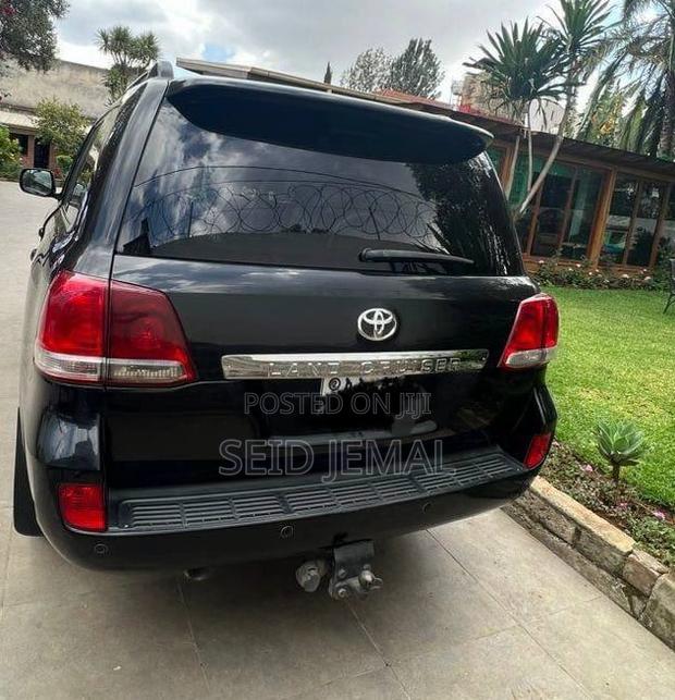 Toyota Land Cruiser 2013 Matt Black
