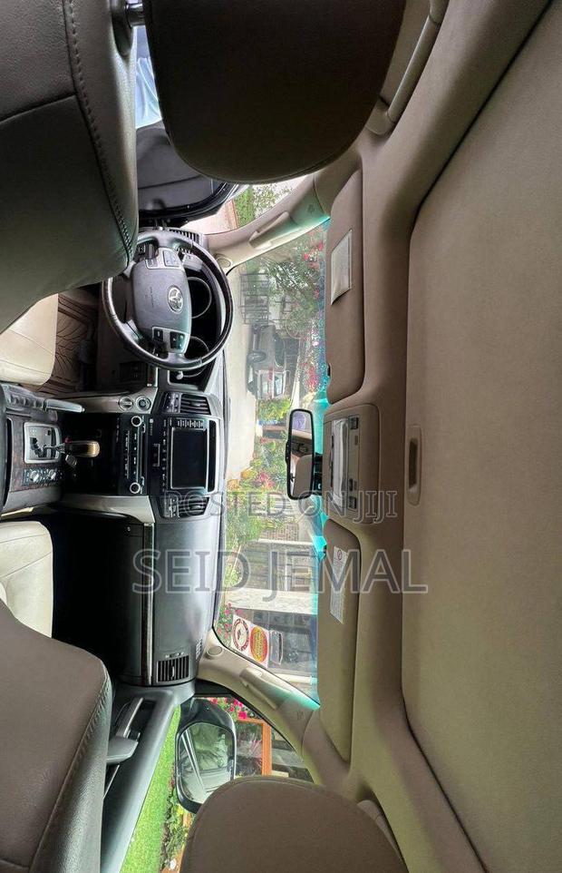 Toyota Land Cruiser 2013 Matt Black