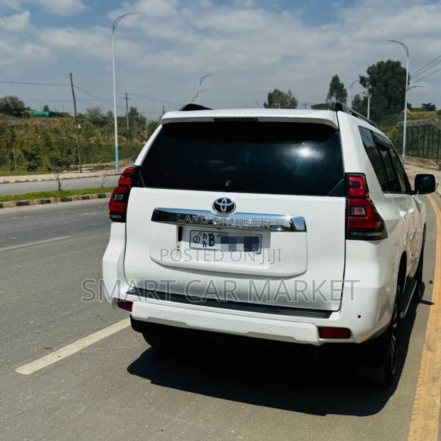 Toyota Land Cruiser Prado 2020 White
