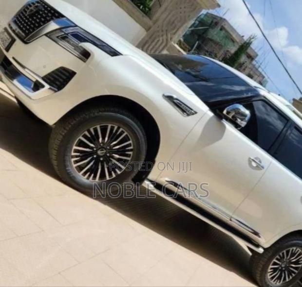 Nissan Patrol 2022 White