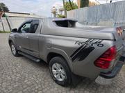 Toyota Hilux 2018 Gold for sale