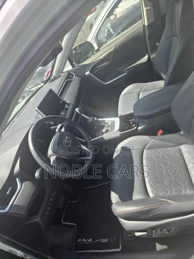 Toyota RAV4 2023 Green