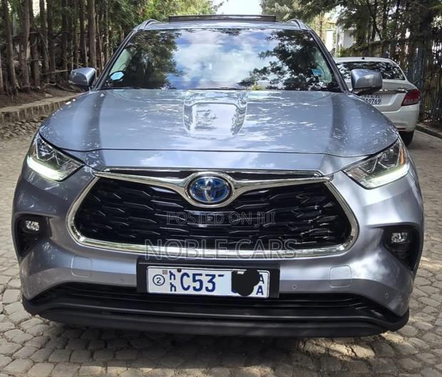 Toyota Highlander Hybrid 2024 Blue
