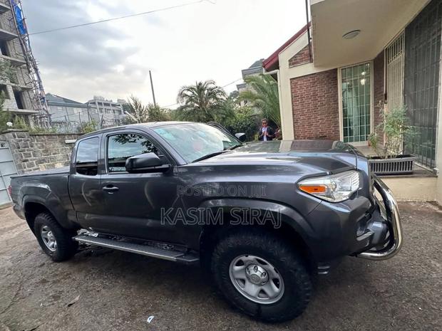 Toyota Tacoma SR 4x2 Access Cab 127.4 in. WB 2020 Gray