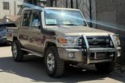 Toyota Land Cruiser 2016 Gold for sale