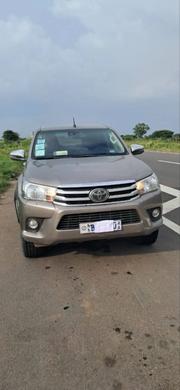 Toyota Hilux 2018 Brown for sale