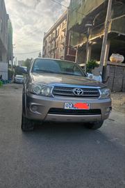 Toyota Fortuner 2.7 RWD 2011 Gold for sale