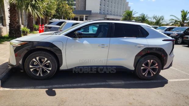 New Toyota bZ4X 2024 Ivory