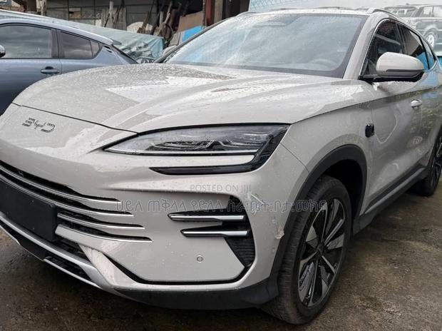 New BYD Song Plus DM-i 2025 Gold