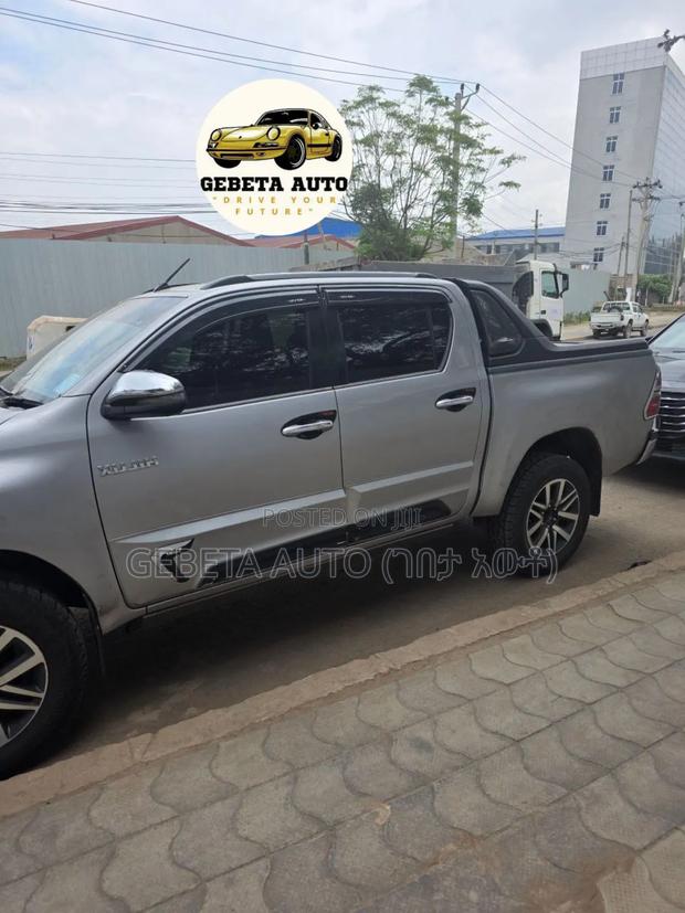 Toyota Hilux Revo Double Cab Deisel 2.4 AWD 2019