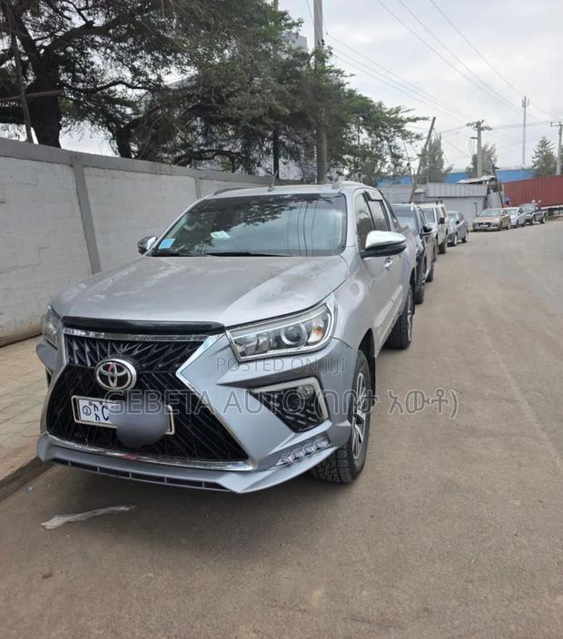 Toyota Hilux Revo Double Cab Deisel 2.4 AWD 2019