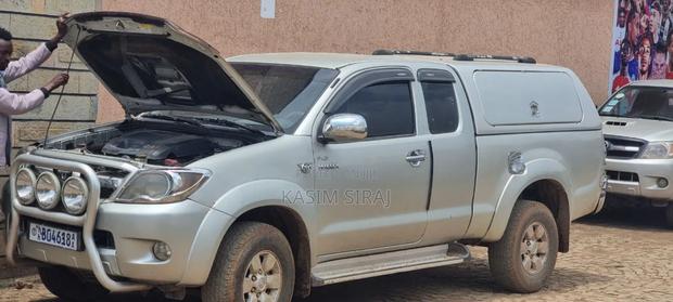 Toyota Hilux 2.5 D-4D Extra Cab 2008 Silver