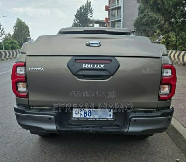 Toyota Hilux 2021