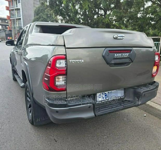 Toyota Hilux 2021