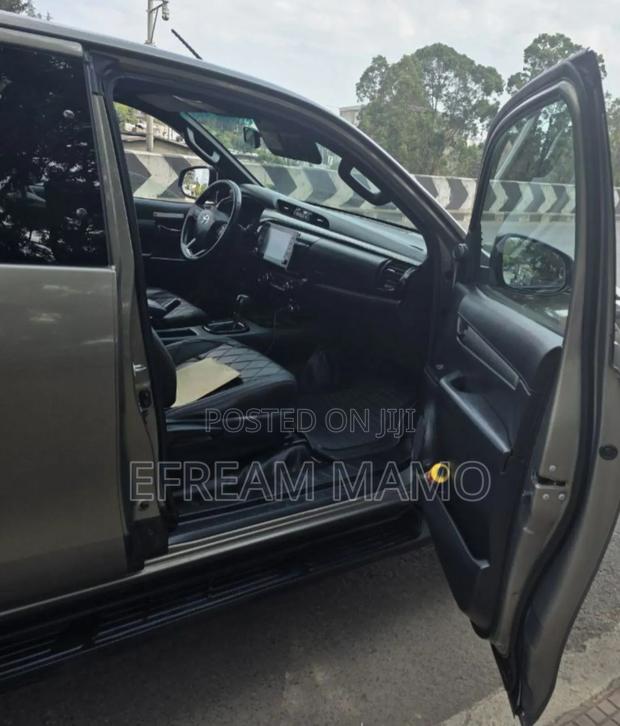 Toyota Hilux 2021