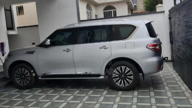 Nissan Patrol 2017 Silver