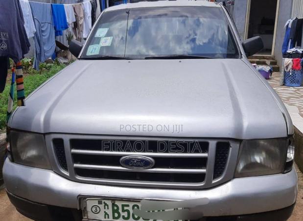 Ford Ranger 1800 2005 Gray