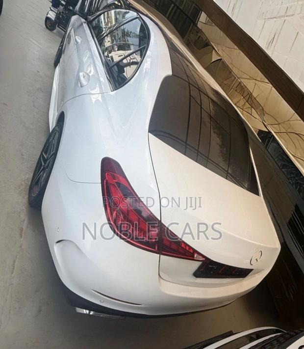 Mercedes-Benz C300 2021 Ivory