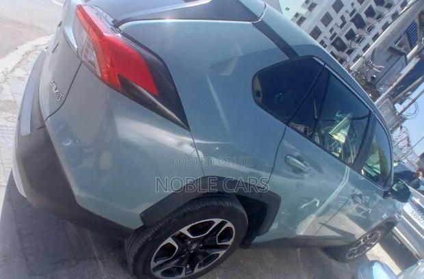 Toyota RAV4 2021 Gray