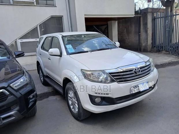 Toyota Fortuner 2015 White