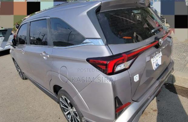 Toyota Veloz 1.5 CVT FWD 2023 Silver