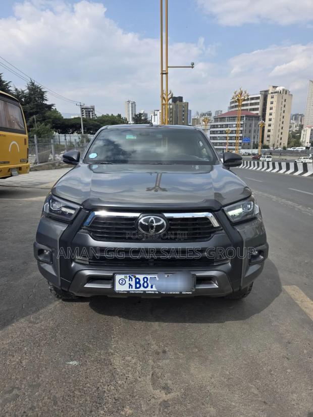 Toyota Hilux 2021 Gray