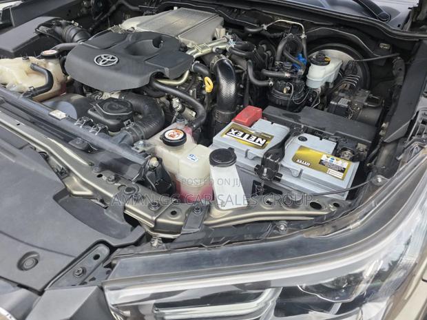Toyota Hilux 2021 Gray