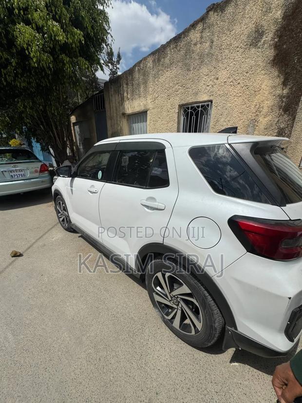Toyota Raize 1.0 AWD 2022 White