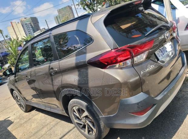 Toyota Rush 2021 Brown