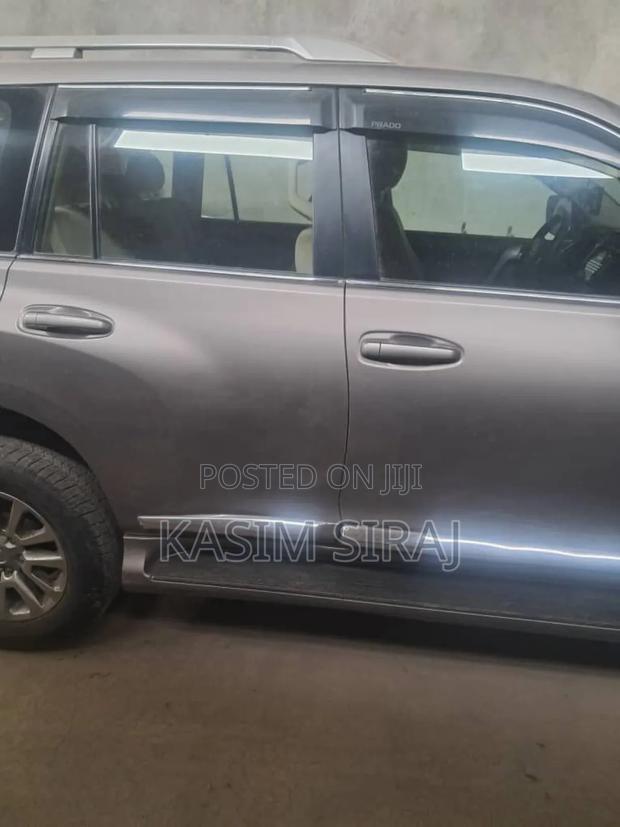 Toyota Land Cruiser Prado 2.7 2021 Gray
