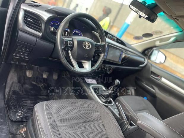 Toyota Hilux Revo Smart Cab Deisel 2.4 RWD 2017 Silver