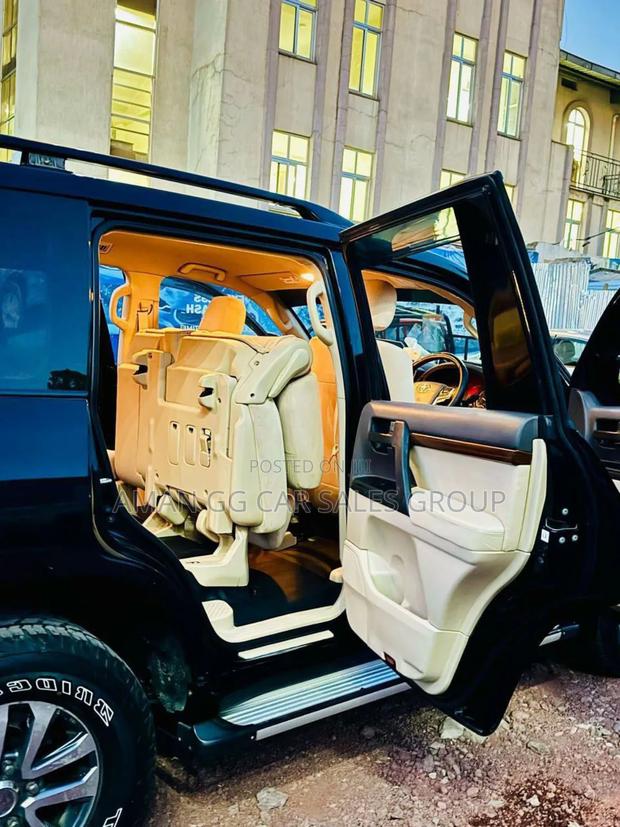 Toyota Land Cruiser 2018 Black