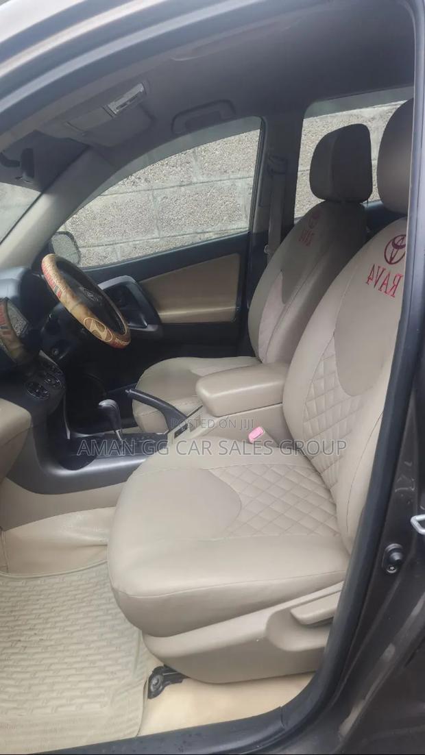 Toyota RAV4 2009 Gray
