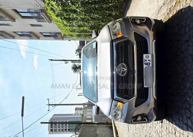 Toyota Hilux 2020 Silver