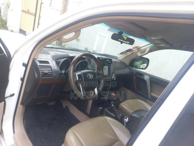 Toyota Land Cruiser Prado 2.7 i 2011 White