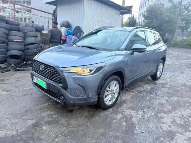 Toyota Corolla Cross Hybrid 2023 Blue
